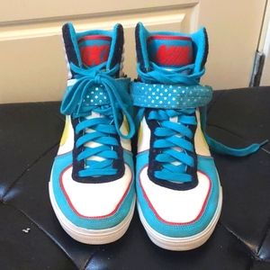 Nike Women's Aeroflight High LE